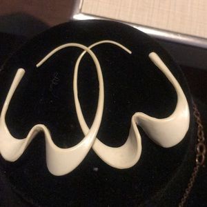 EARRINGS White Bakelite rare